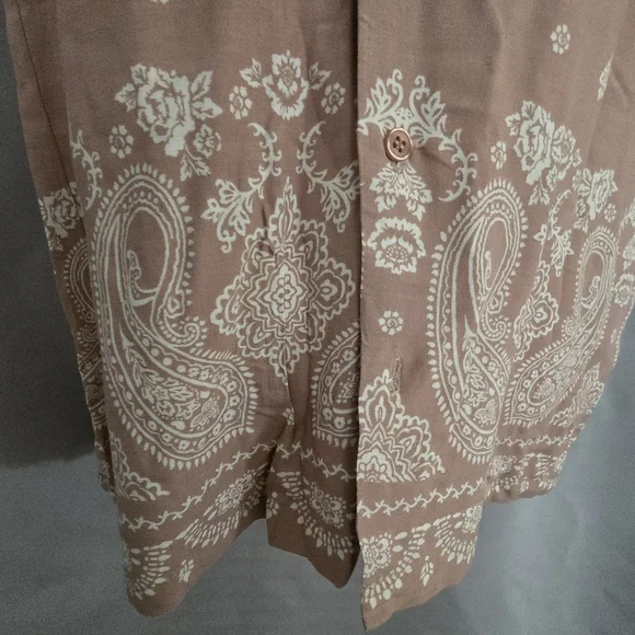 AND NOW THIS Bandana Print SS Shirt - Picture 3 of 7